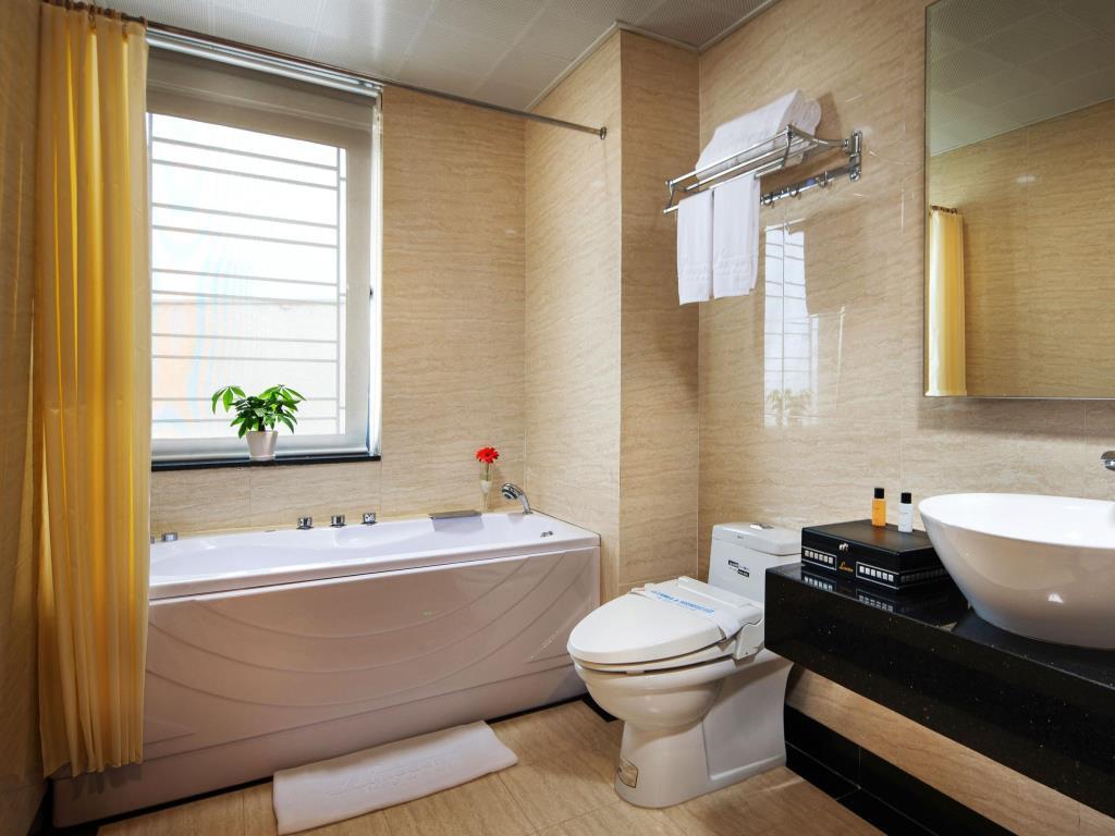 Luxeden Hotel Hanoi Exteriör bild