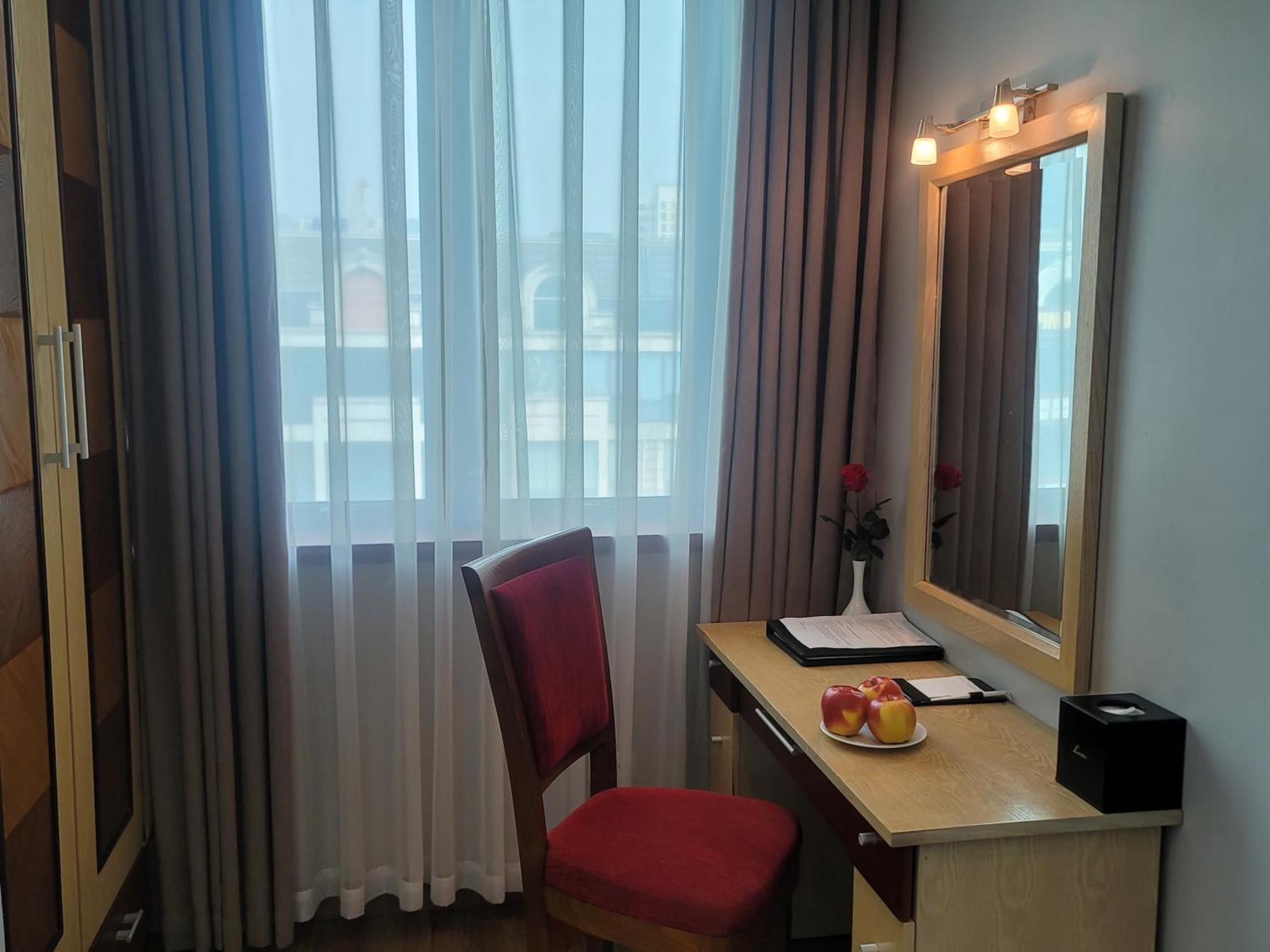 Luxeden Hotel Hanoi Exteriör bild