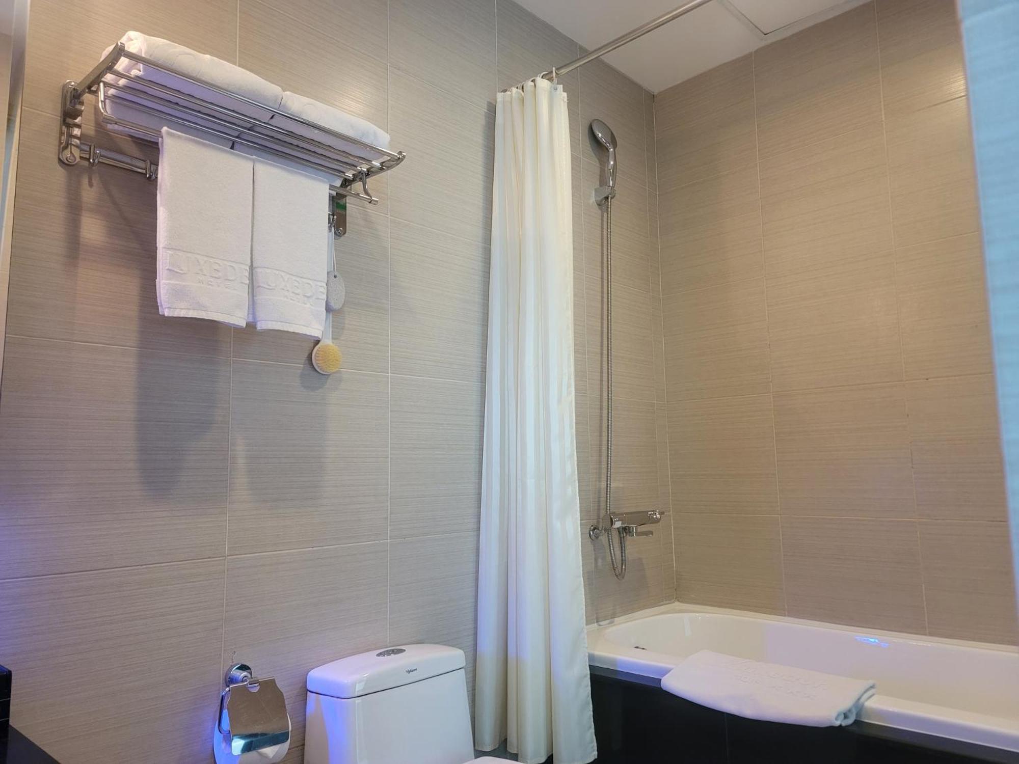 Luxeden Hotel Hanoi Exteriör bild